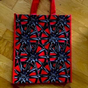 Variety of Totes 
Sizes SMALL, MEDIUM, and LARGE
Used&New

TOTAL 21 bags for $20